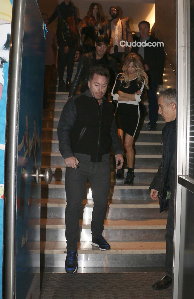 Tinelli y su familia fueron a ver a Guillermina al teatro (Fotos: Movilpress). 