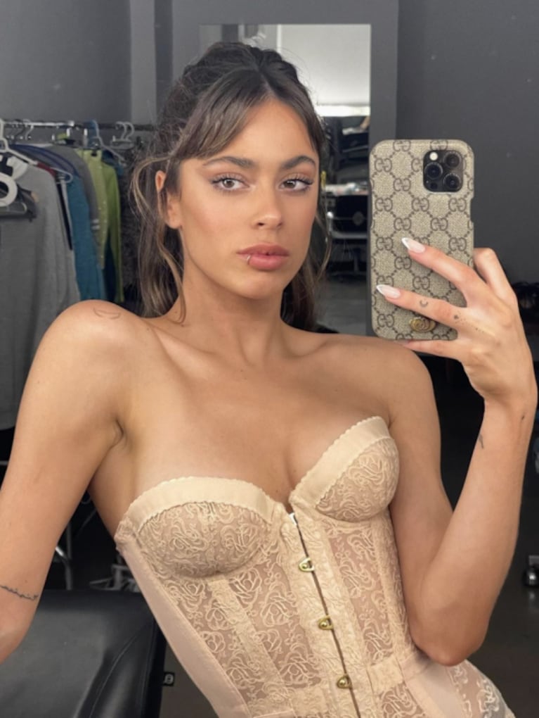 Tini Stoessel sorprendió con un corset y enseguida superó más de un millón y medio de likes: "¡Yes!"