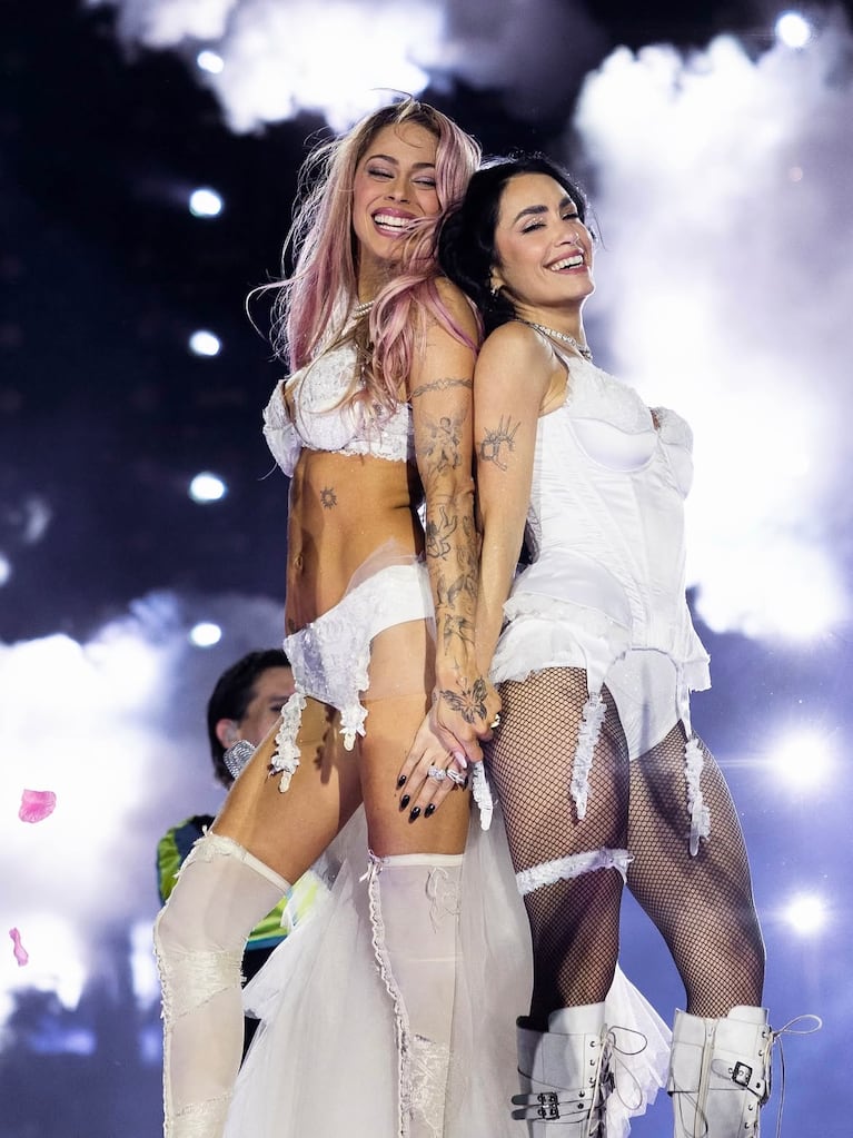 Tini Stoessel y Lali Espósito. (Foto: @tinistoessel)