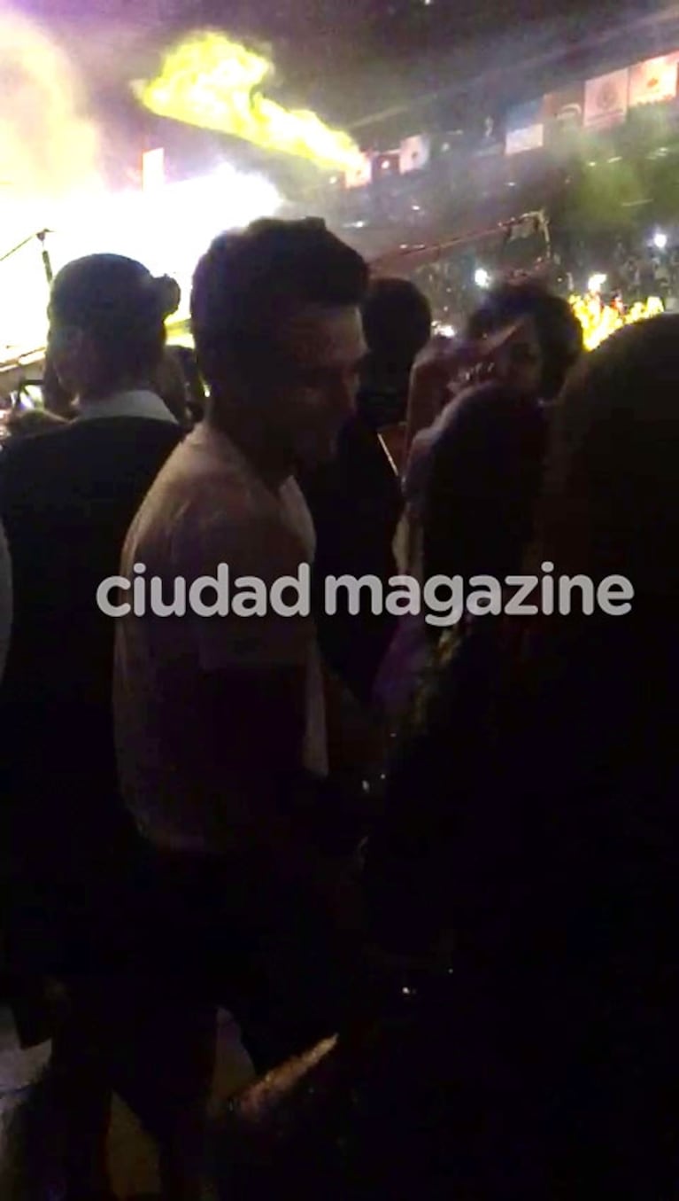 Tini Stoessel y Pepe Barroso Silva, reconciliados y a puro mimo en Buenos Aires