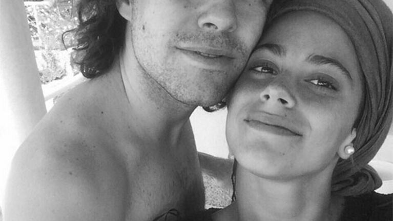 Tini Stoessel y Peter Lanzani, relajados (Foto: Instagram)