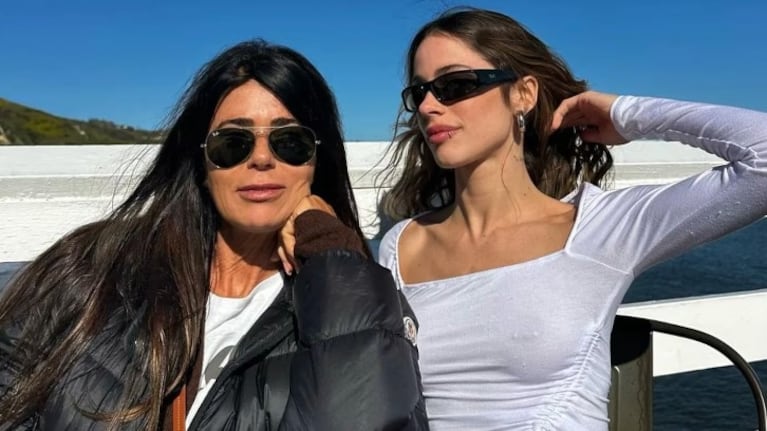 Tini Stoessel y su mamá Mariana Muzlera.