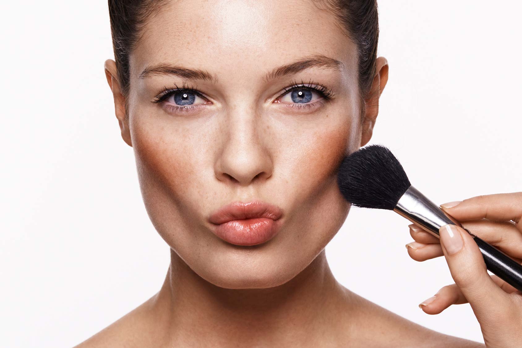 Tips de belleza: cómo escoger el blush perfecto para vos 