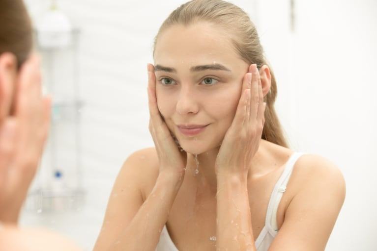 Tips de belleza: cómo lavarse la cara para cuidar la piel al máximo