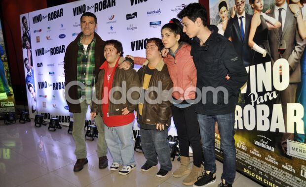 Todas los famosos y sus looks en el estreno del filme Vino para robar (Foto: Jennfier Rubio). 