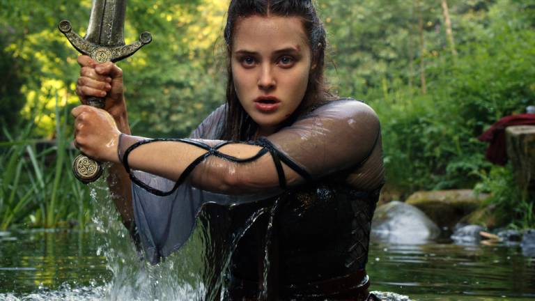 Todo sobre Maldita, nueva serie de Netflix con Katherine Langford, la estrella de 13 Reasons Why