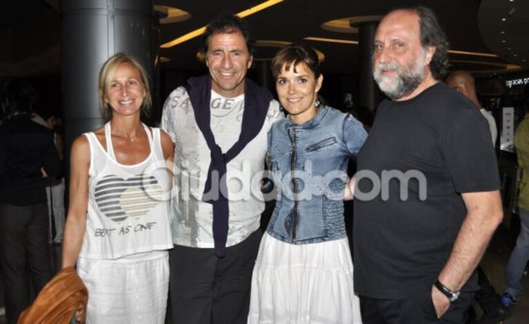 Todos los famosos en el estreno de Tesis sobre un homicidio (Foto: Jennifer Rubio). 