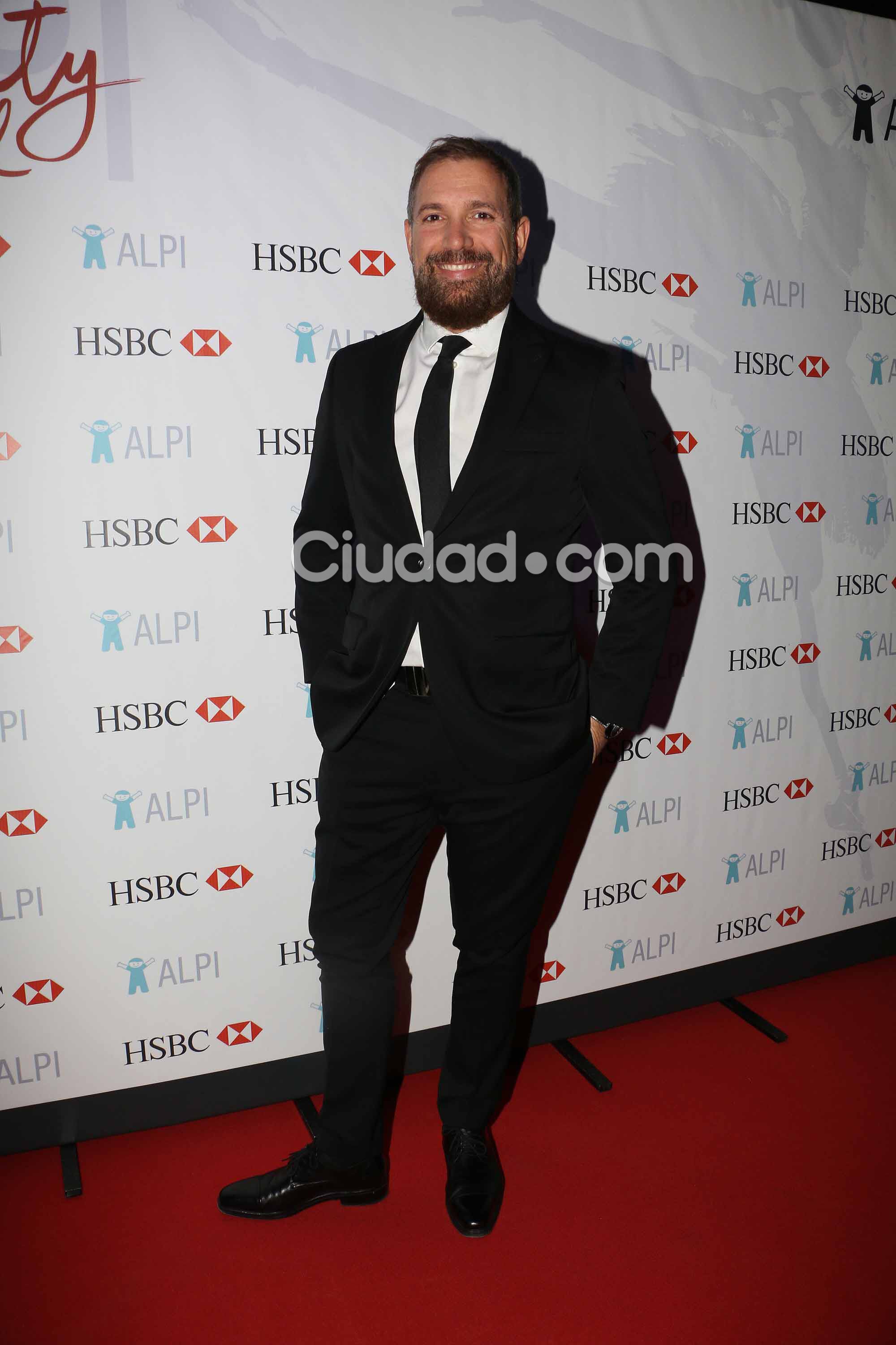 Todos los famosos en la gala solidaria de ALPI (Fotos: Movilpress).
