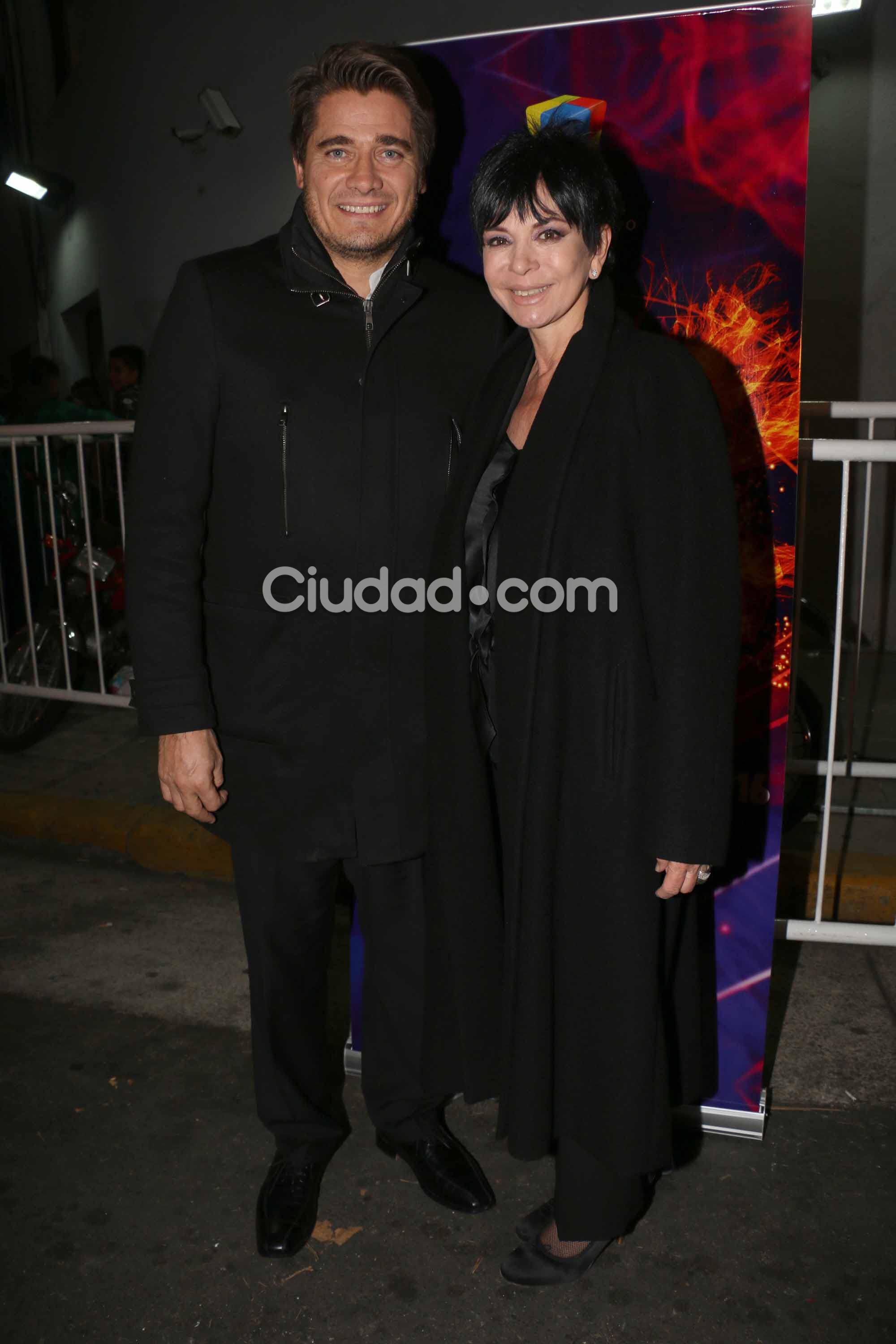 Todos los looks de los famosos y los participantes en la gala de GH 2016. (Foto: Movilpress)