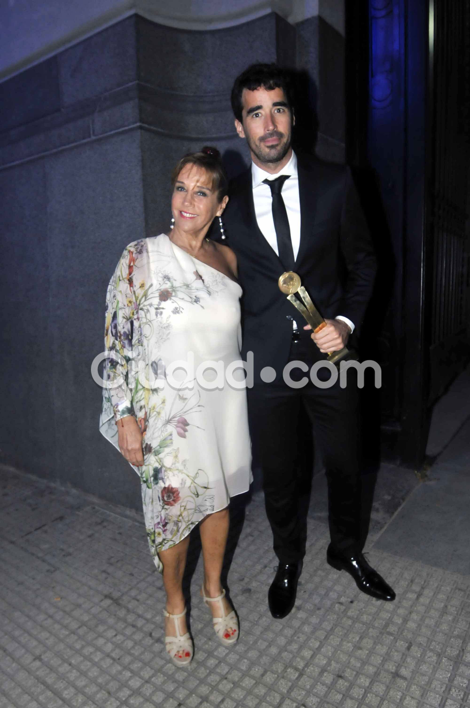 Todos los súper looks de los ganadores de los Premios Tato. (Foto: Movilpress)