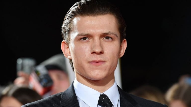Tom Holland encabeza el elenco de El diablo a todas horas en Netflix.