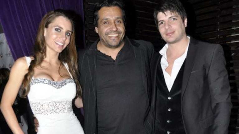 Tomás Costantini y Stefanía Colombo, junto al Mago Black. (Foto: Jennifer Rubio)