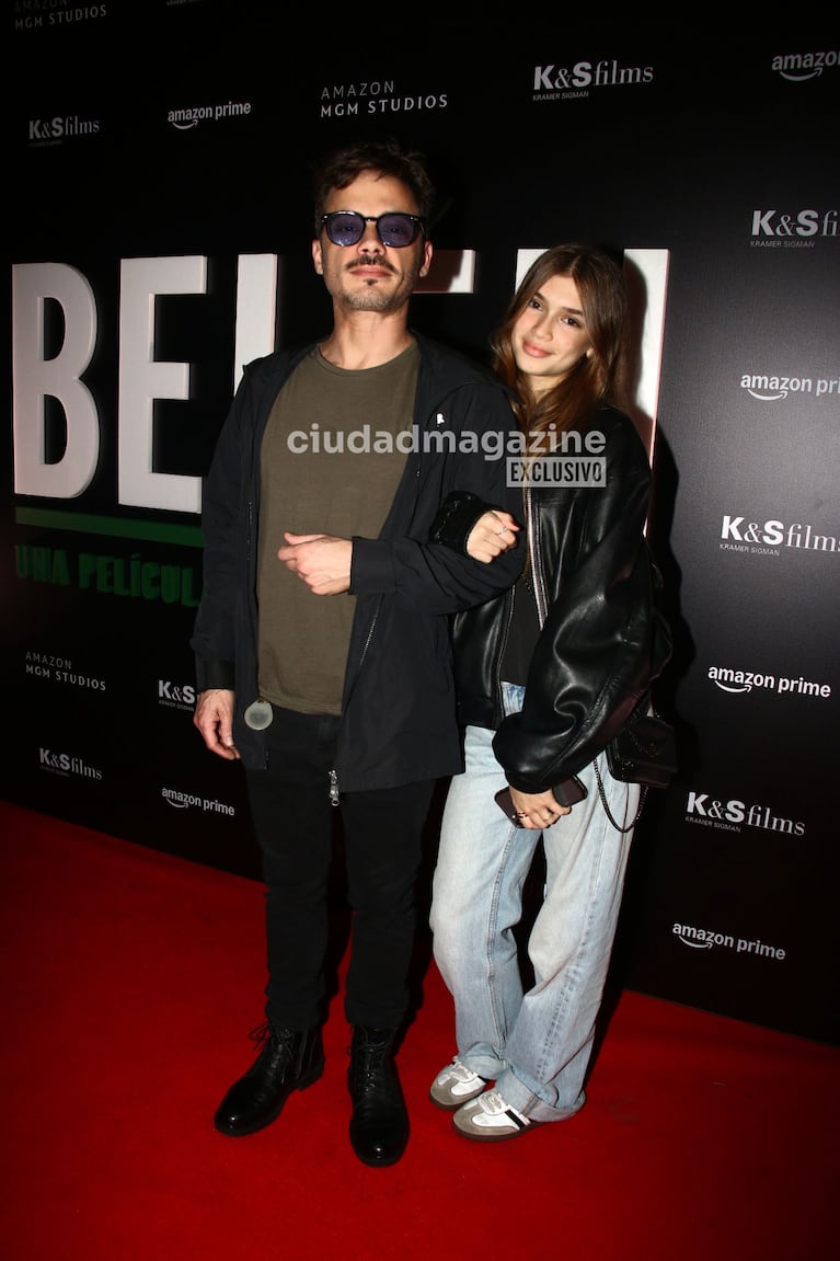 Tomás Fonzi y su hija en el estreno de Belén (Foto: Movilpress).
