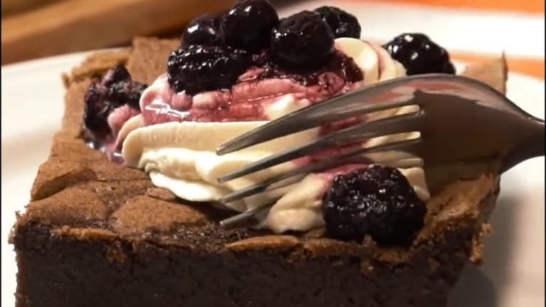 Torta de chocolate sin harina una receta sin TACC ideal para los amantes de lo dulce. Foto: Cucinare.TV.