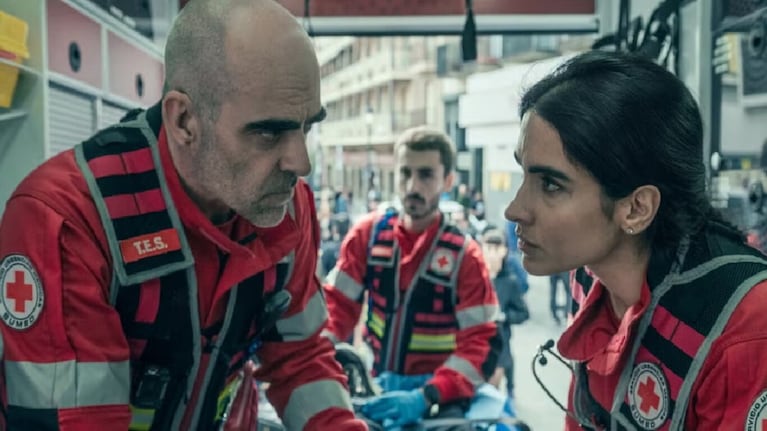 Tosar maneja una ambulancia y debe acudir a un incidente del que participa su hija.