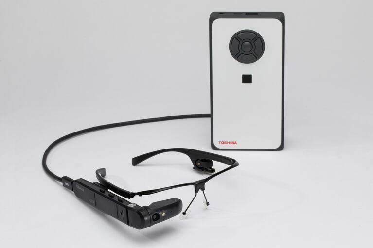 Toshiba enseñó las gafas inteligentes que trabajarán con Windows
