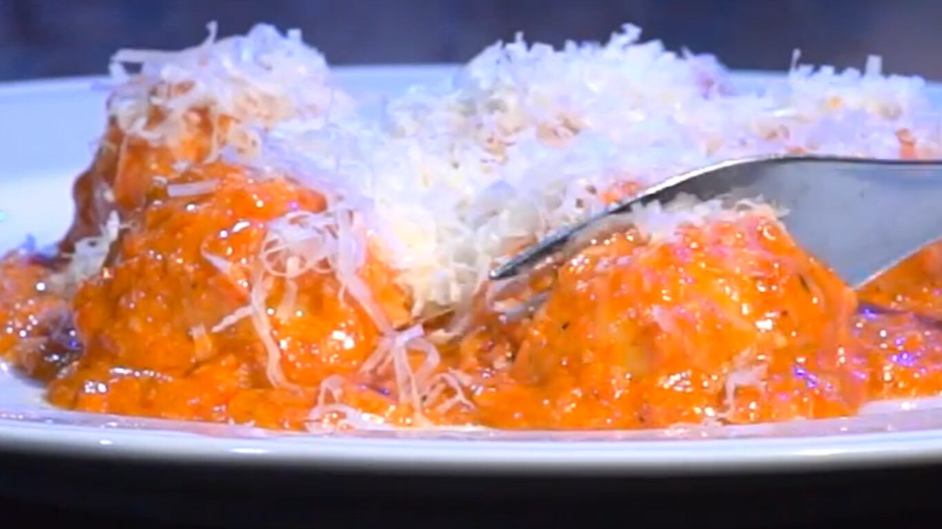 Transformá el clásico de cada 29 con una receta distinta, acompañada de un pesto de ajiés que sorprende.
Foto: CucinareTV