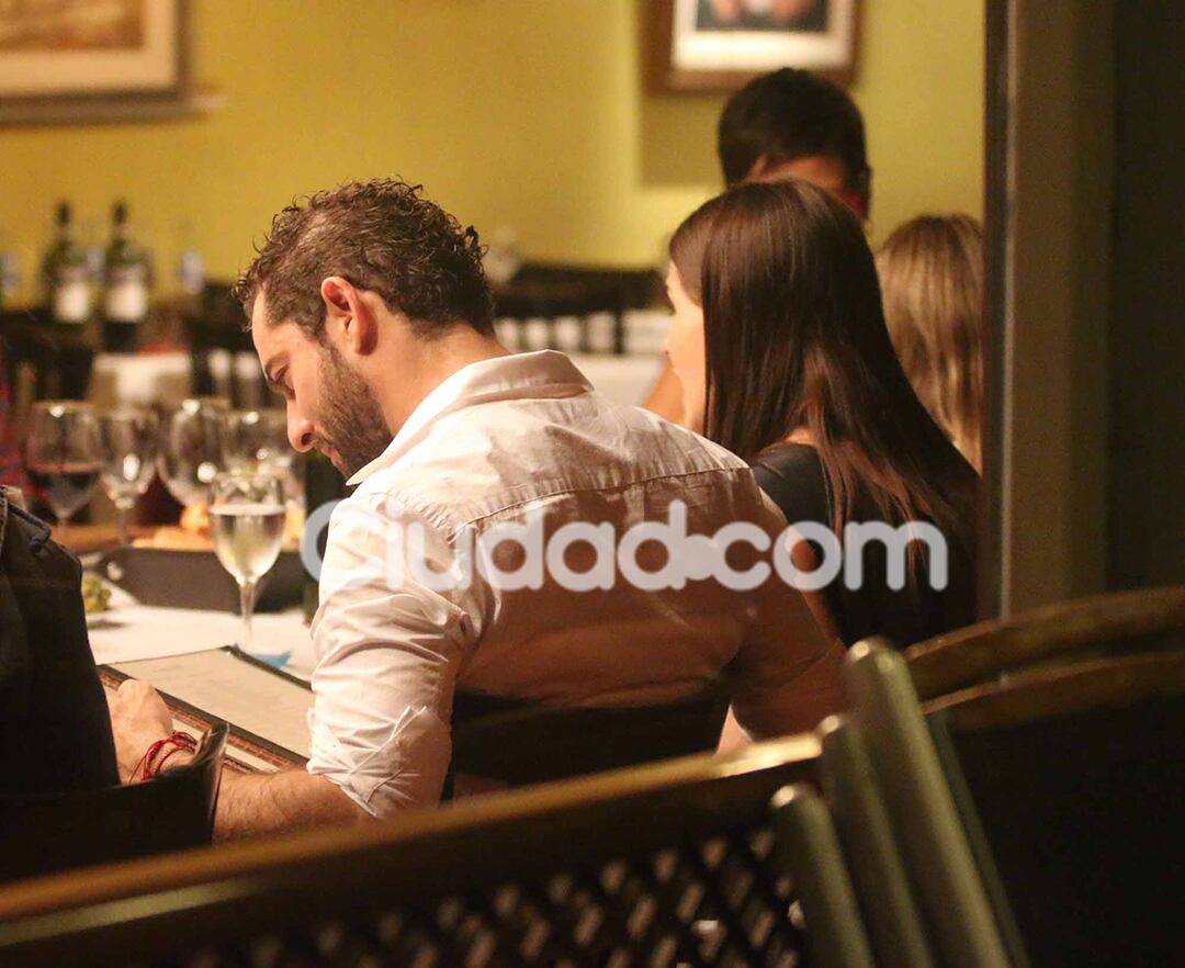 Tras el show, la pareja compartió una cena con amigos (Fotos: Movilpress). 