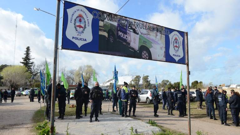 Tras las protestas, el Gobierno bonaerense brindará una mejora salarial importante para la Policía