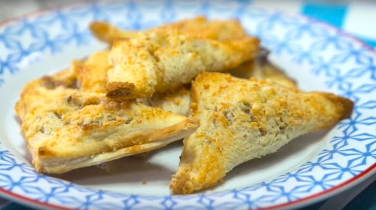 Triángulos de pan relleno: la receta para ofrecer una opción distinta  