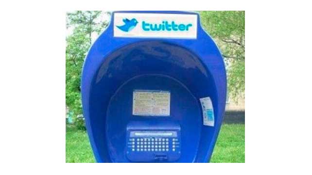 Twittear desde cabinas callejeras sería posible