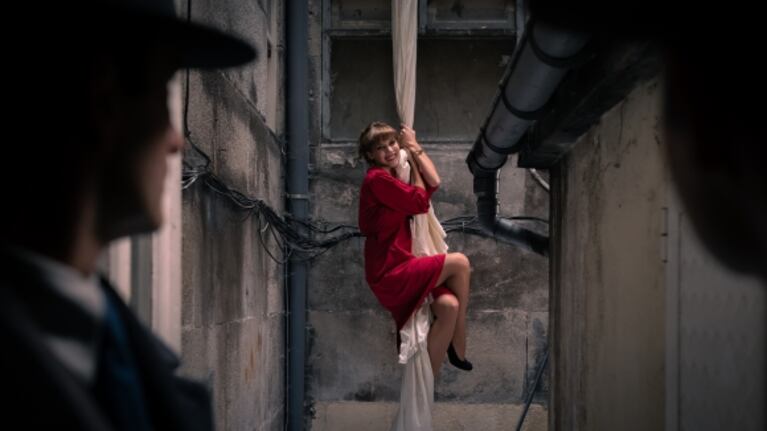 Un asunto privado: Prime Video revela las primeras imágenes de la serie con Aura Garrido y Jean Reno