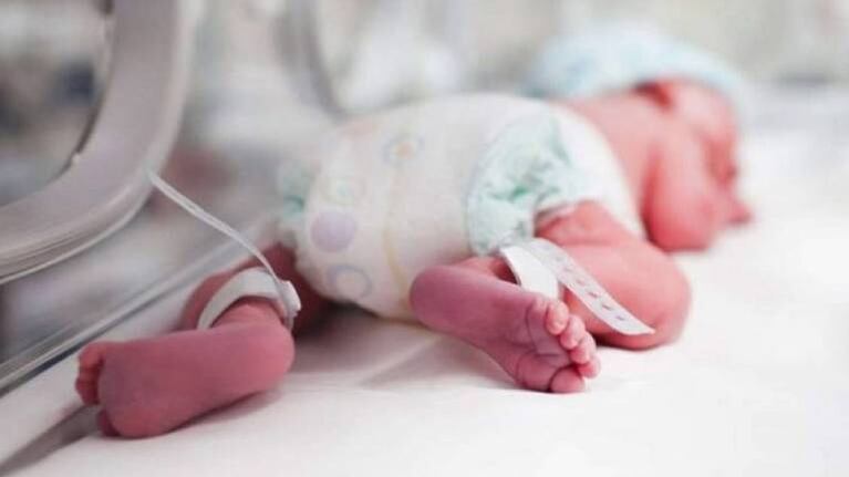 Un bebé de tres días muere luego de que su madre da positivo en test de coronavirus