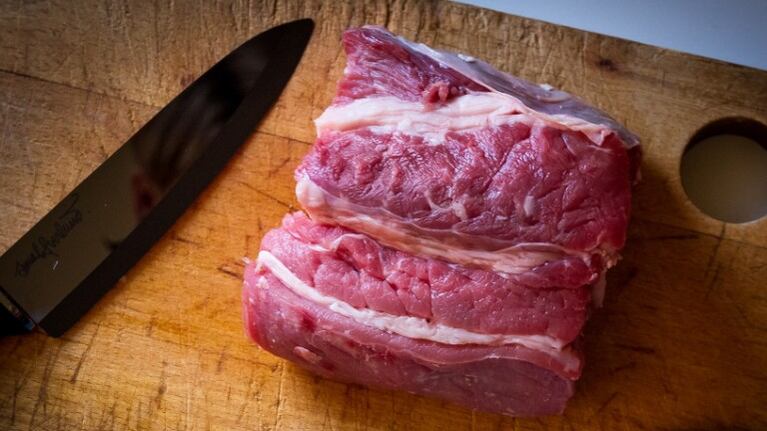 Un “bife” de carne cruda se mueve y el video es furor en las redes. Foto: Pixabay.