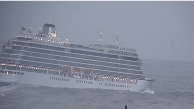  Un crucero se enfrentó a olas de 10 metros en Puerto Rico