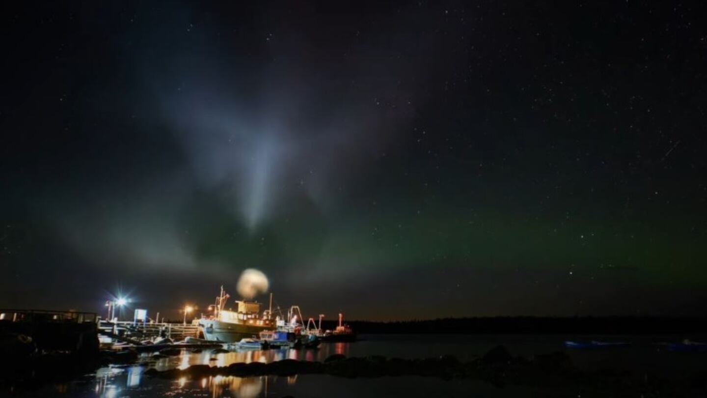 Un fotógrafo captura en vídeo un fenómeno curioso tras el lanzamiento de un cohete: el fenómeno medusa espacial