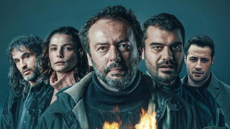 Un grupo de amigos con problemas económicos encuentra una fortuna robada en este thriller.