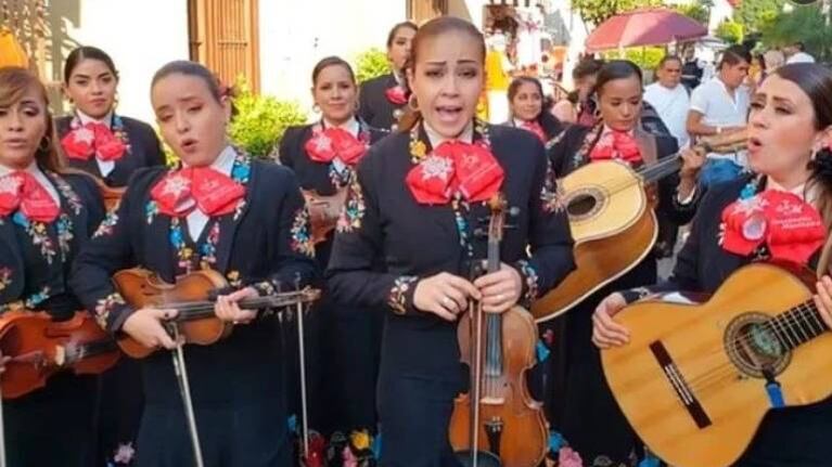 Un grupo de mujeres mariachis sorprenden con su Bohemian Rhapsody a la mexicana