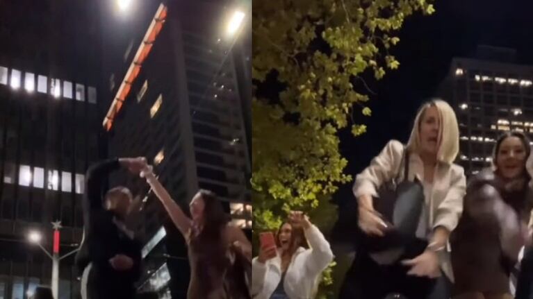 Un grupo de personas ve a una mujer que baila sola en la calle y decide unirse a ella