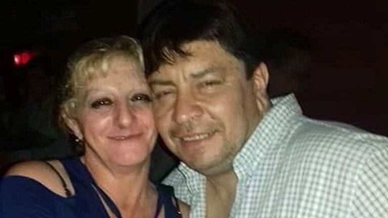 Un hombre asesinó a puñaladas a su pareja, escapó y chocó contra una camioneta estacionada