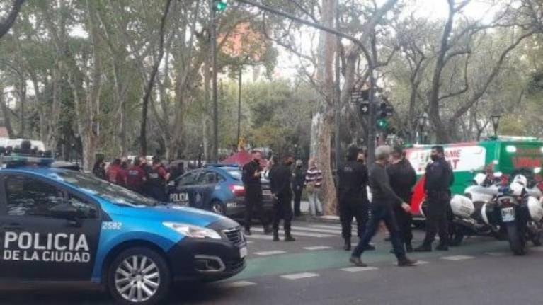 Un motochorro fue abatido en Belgrano tras intentar robarle a dos policías de civil