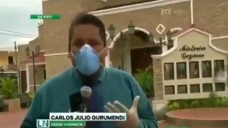 Un periodista ecuatoriano quebró en llanto durante una salida en vivo.