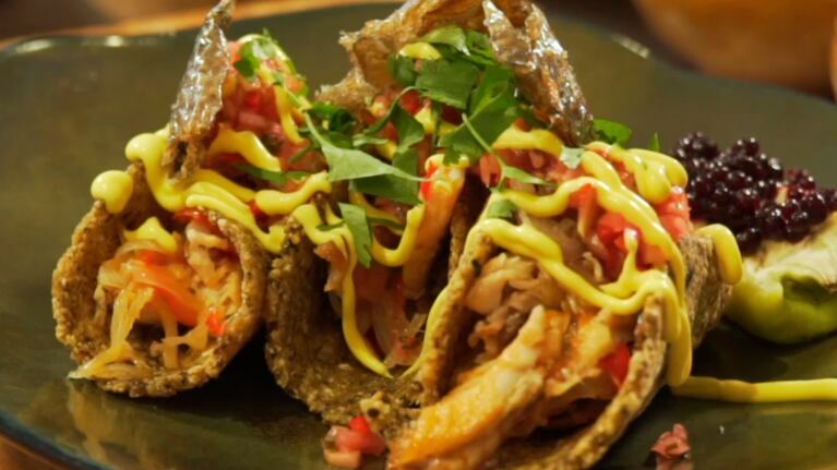 Un plato que combina la riqueza del pescado de río argentino con un ancestral técnica mexicana.
Foto: CucinareTV
