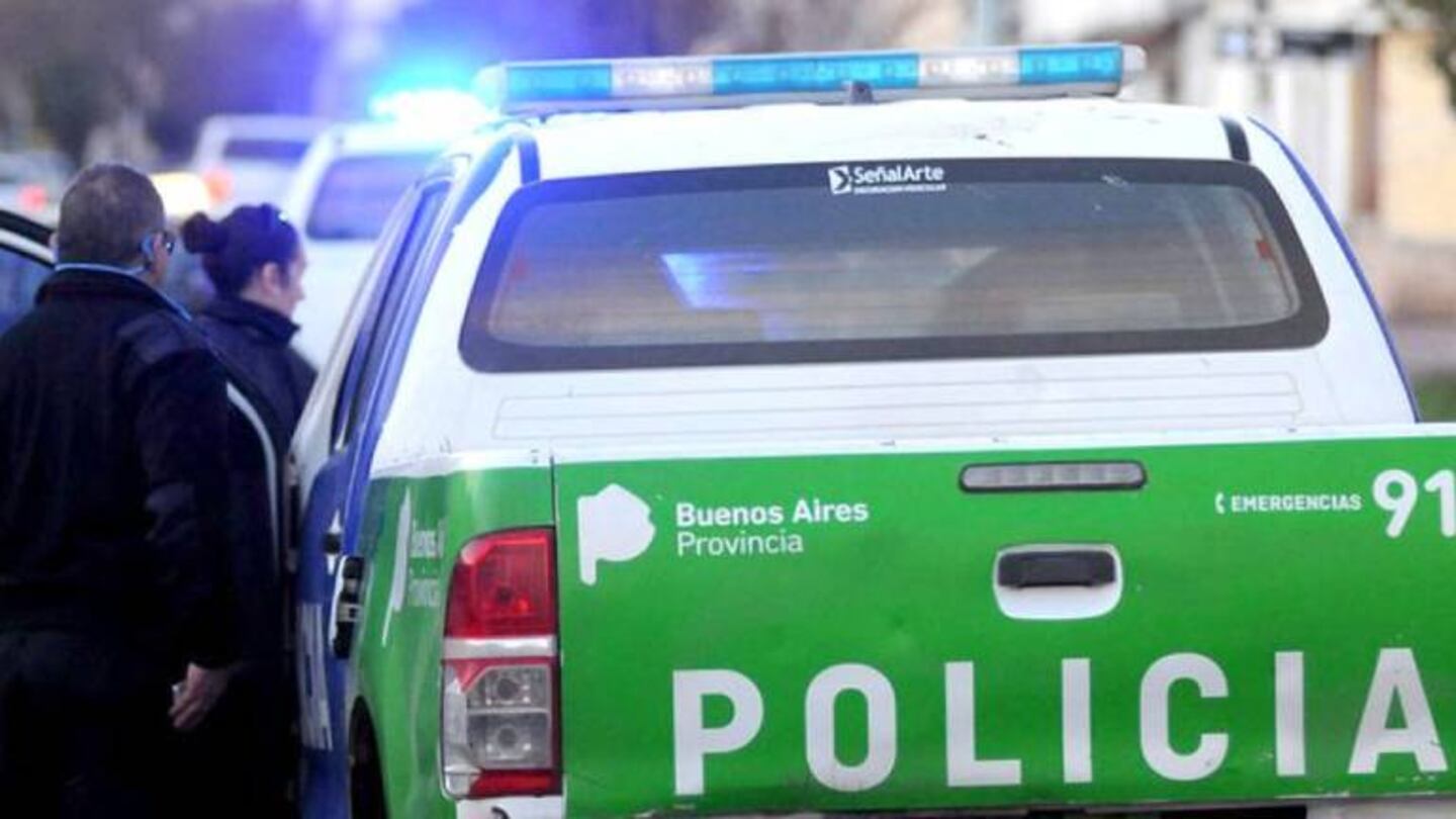 Un policía mató a un hombre que intentó robarle la moto con un arma de juguete