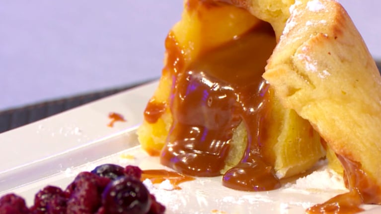 Un volcán que rompe moldes: tiene chocolate blanco por fuera y dulce de leche por dentro. Foto: Cucinare.TV.