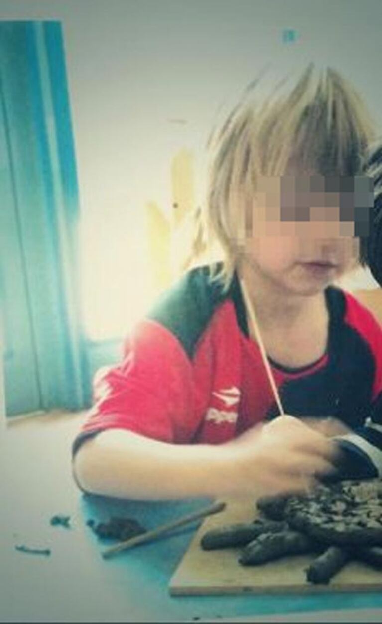 Una de las imágenes que publicó Icardi con los hijos de Wanda, con la camiseta de Newell s puesta. (Foto: Twitter). 