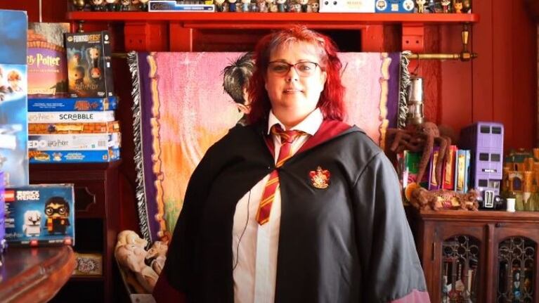 Una fanática tuvo que comprar una casa para su colección de Harry potter