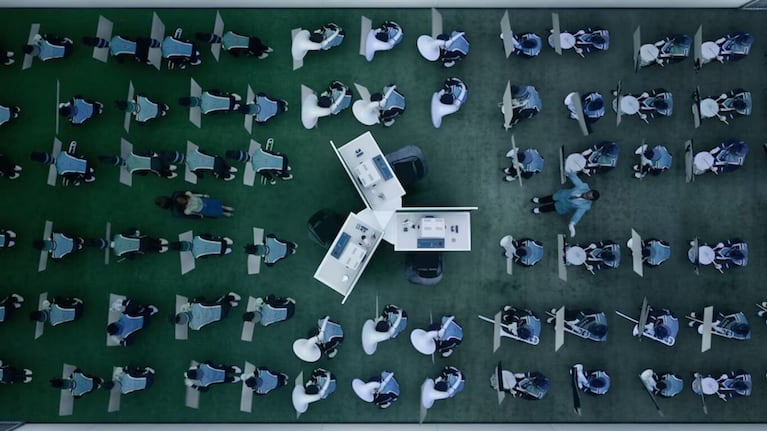 Una imagen icónica que aborda el mundo del trabajo en 'Severance'.
