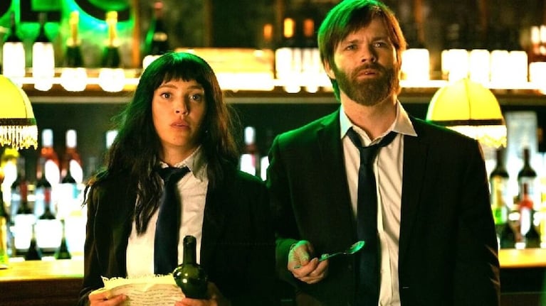 Una Lopilato morocha es una sommelier harta de algunas frustraciones, junto a Benja Amadeo en la ficción.