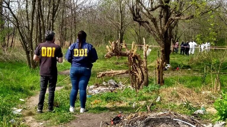 Una mujer es acusada de matar al hombre que violó a su hijo y enterrarlo frente a su casa . Foto: Telam. 