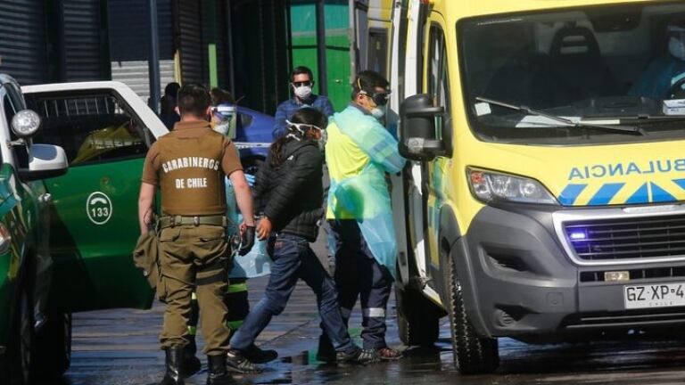 Una mujer escapó del hospital luego de ser diagnosticada con coronavirus.