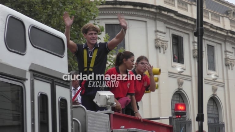 Una multitud recibió a Marcos Ginocchio en Salta: las fotos del arribo del campeón de Gran Hermano 2022