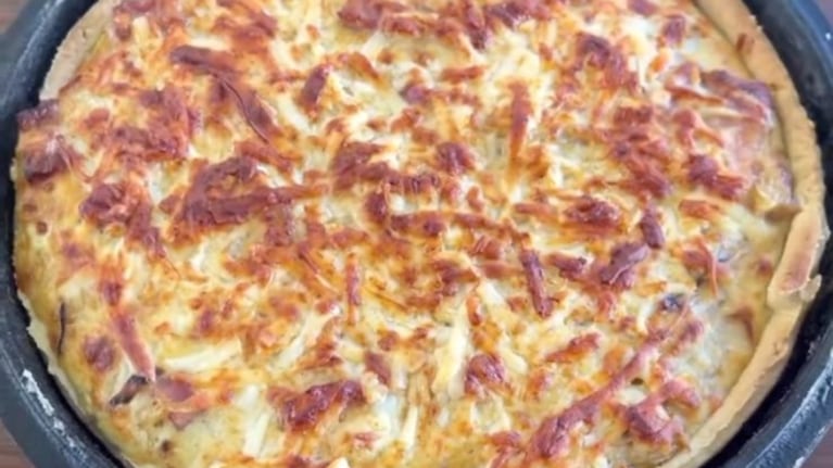 Una opción en la tarta de cebolla y queso es sumarle panceta. Foto: Cucinare.TV.