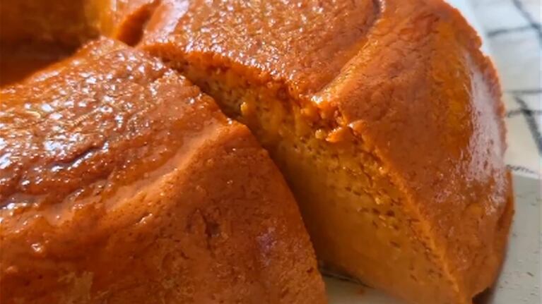 Una receta perfecta de flan de dulce de leche. Foto: Cucinare.TV.