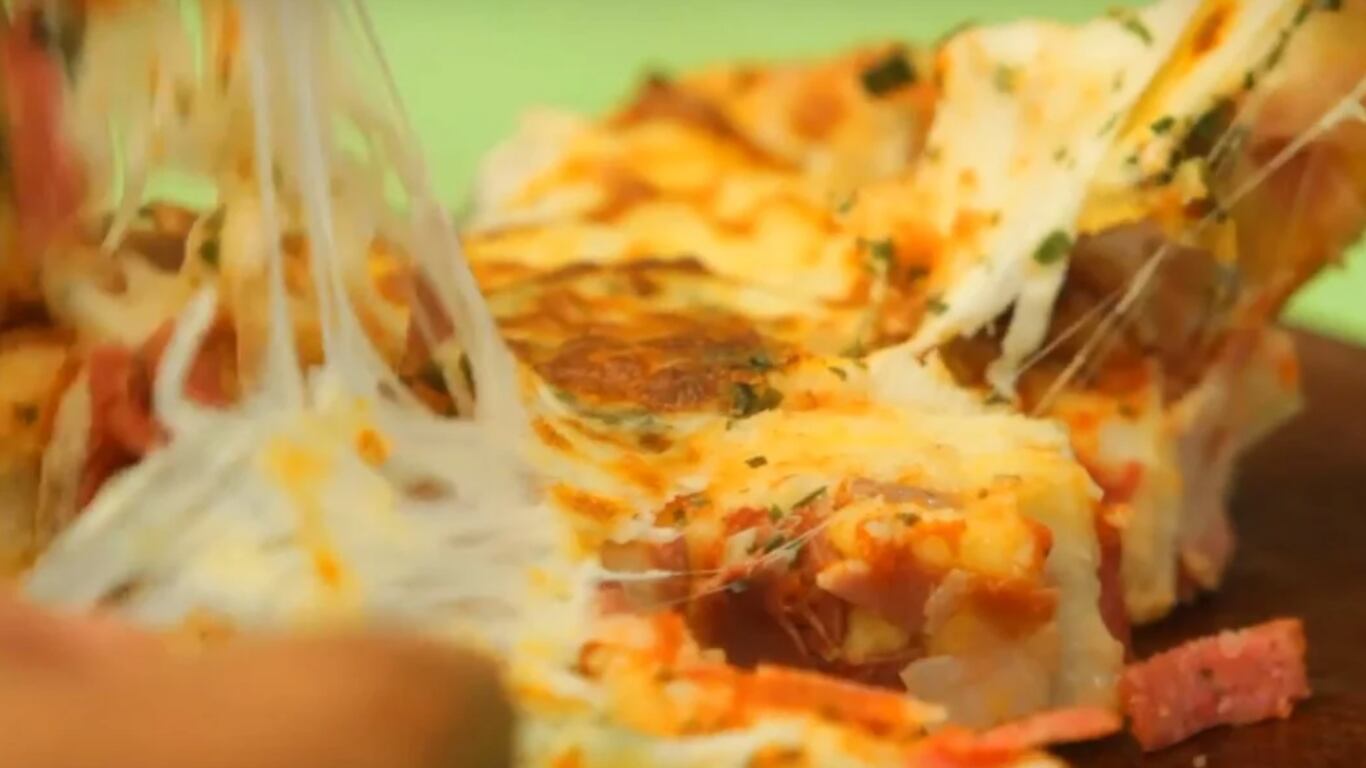 Una receta que no es ni tarta ni pizza, pero tiene un poco de ambas. Foto: Cucinare.TV.