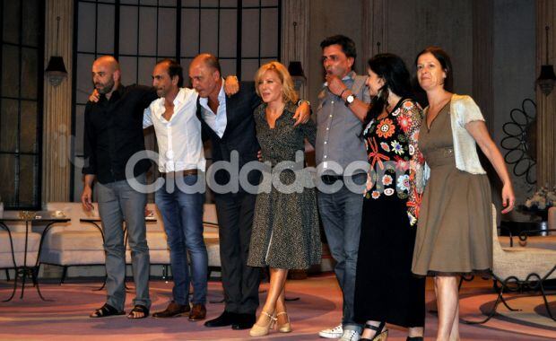 Una relación pornográfica, sobre el escenario. (Foto: Jennifer Rubio-Ciudad.com)